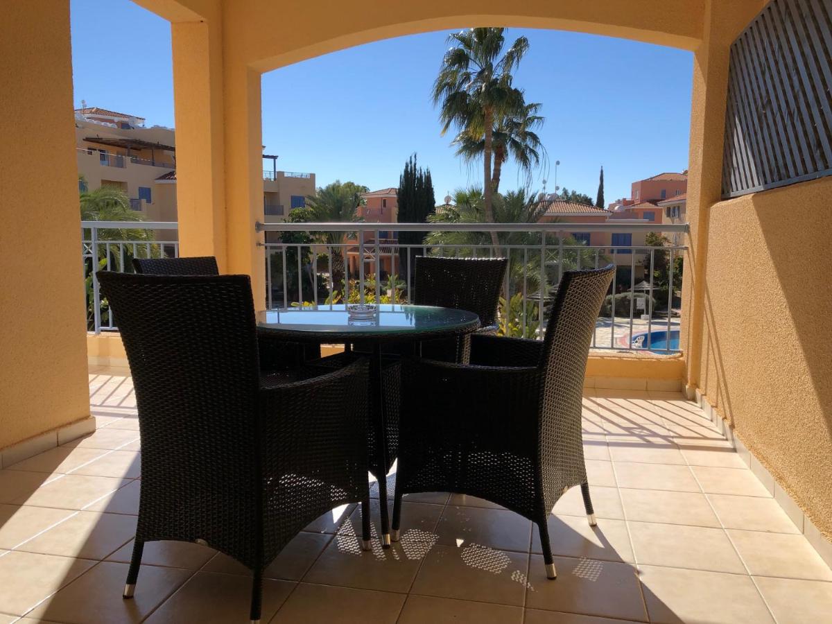 Suitetrails - Modern pool facing apartment in popular Limnaria Gardens