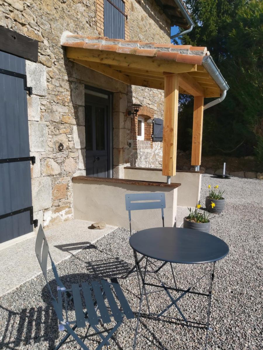 Suitetrails - Beautiful 2 bed cottage with swimming pool