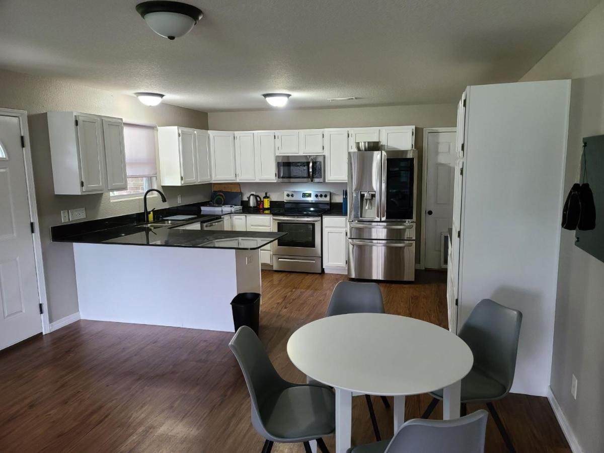 Beautiful Modern Home - Housity