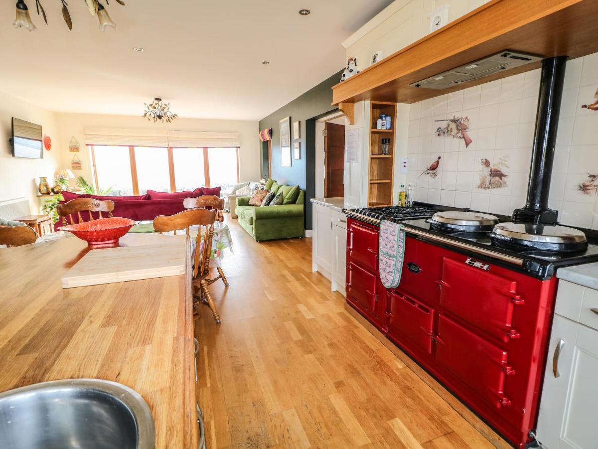 Millers Lane House - Housity