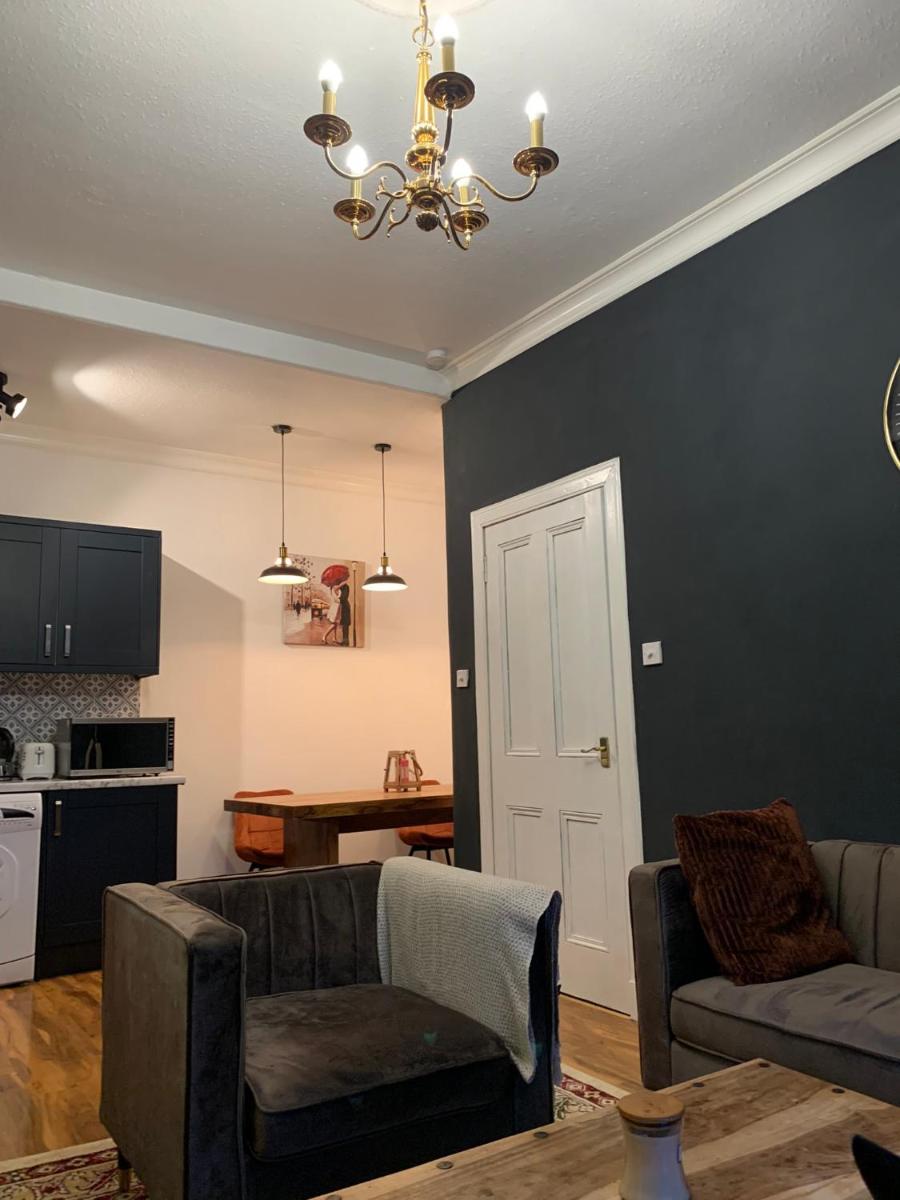 Glamours stylish Victorian apartment near city centre - Housity