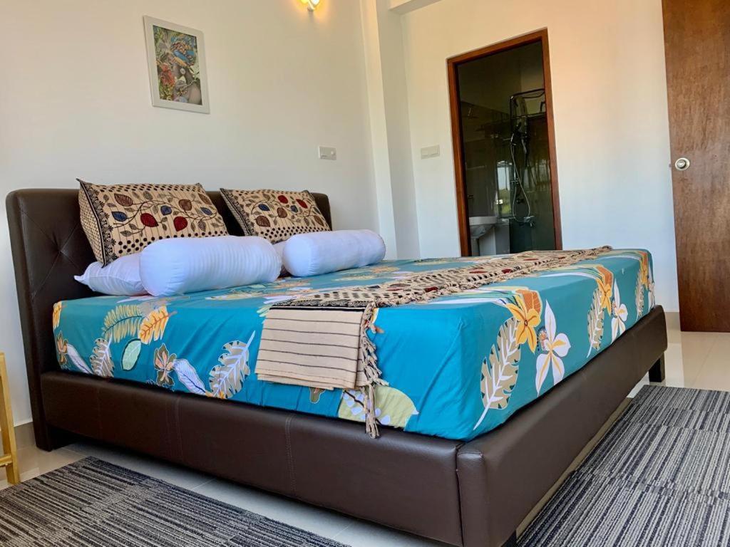 Suitetrails - Negombo Fort Gallery Apartment