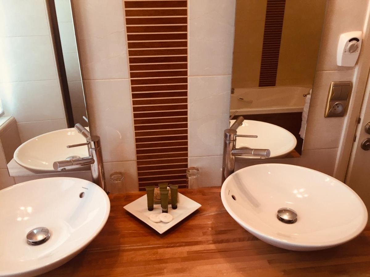 Salle de bains dans l'établissement Clos La Boëtie & Spa