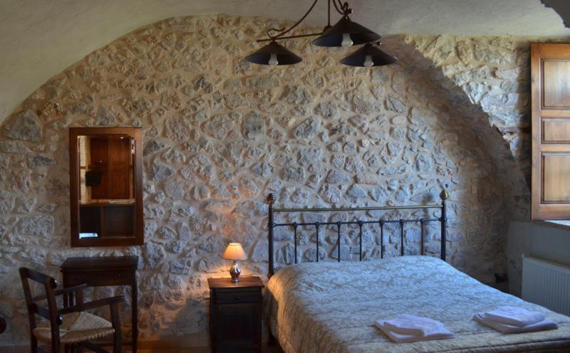 Beautiful Traditional House - Housity