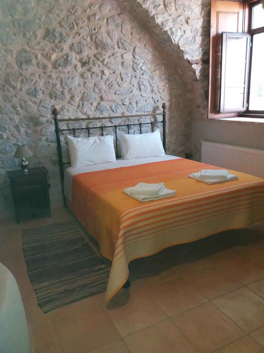 Beautiful Traditional House - Housity