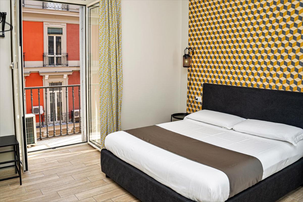 Napoli City Rooms - Hizvo