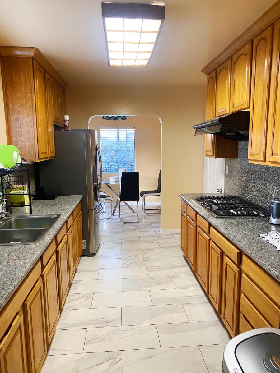Lincies House 2 - Housity