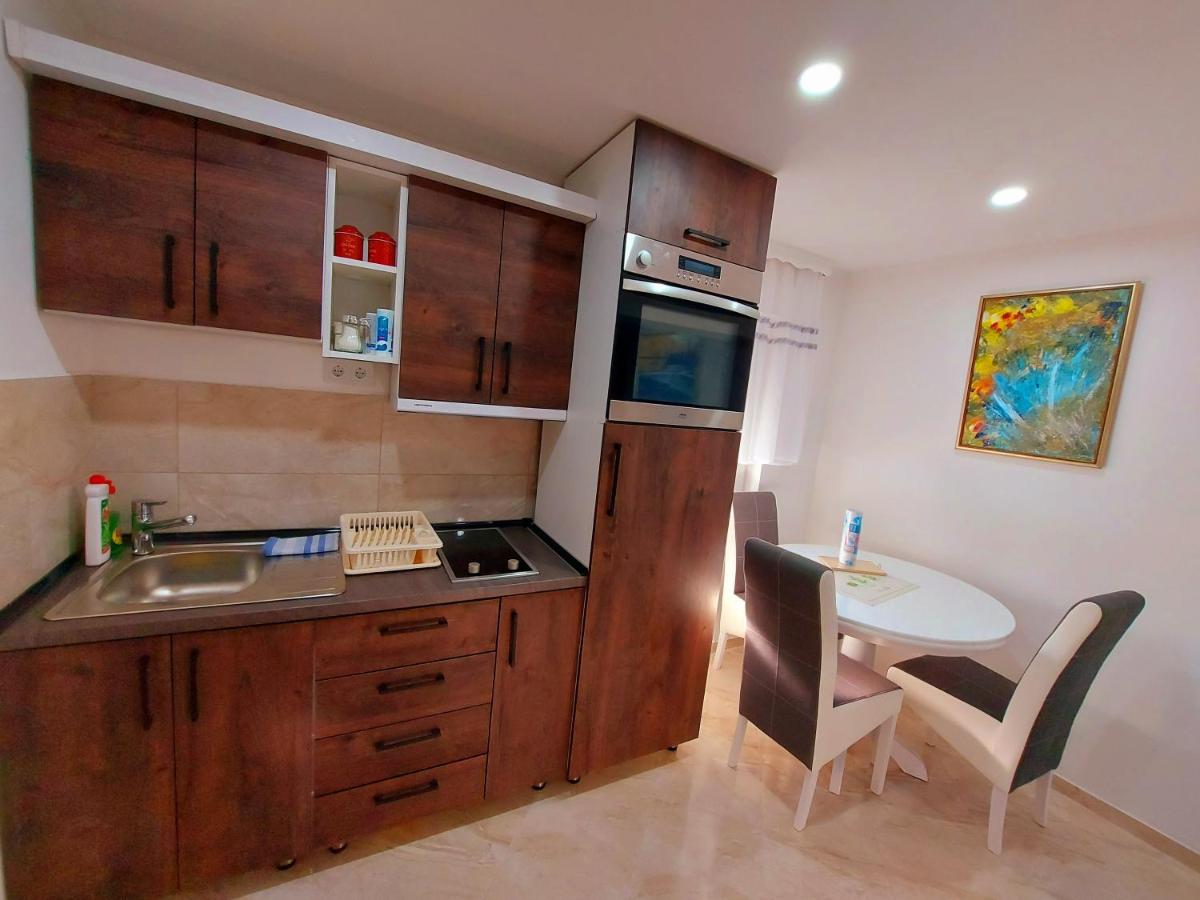 Apartments Marshal - Housity