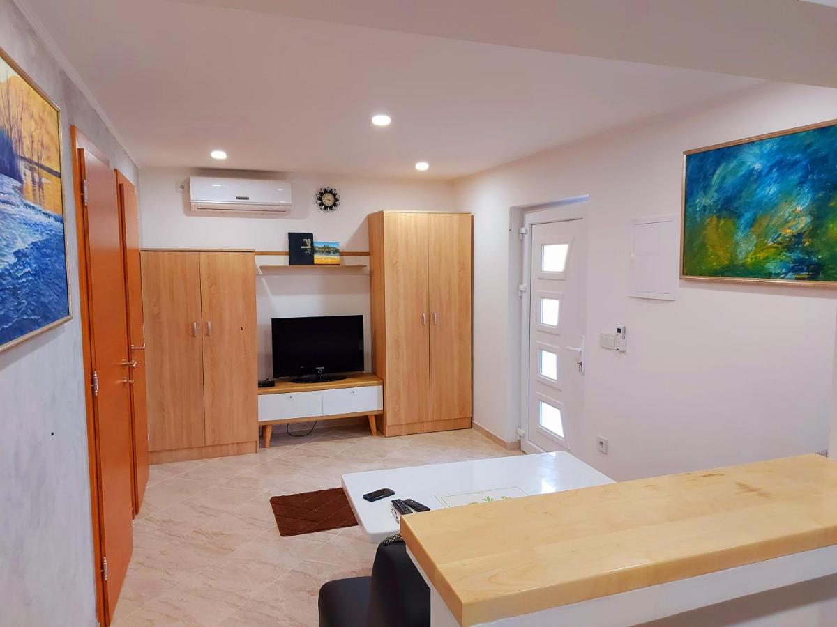 Apartments Marshal - Housity