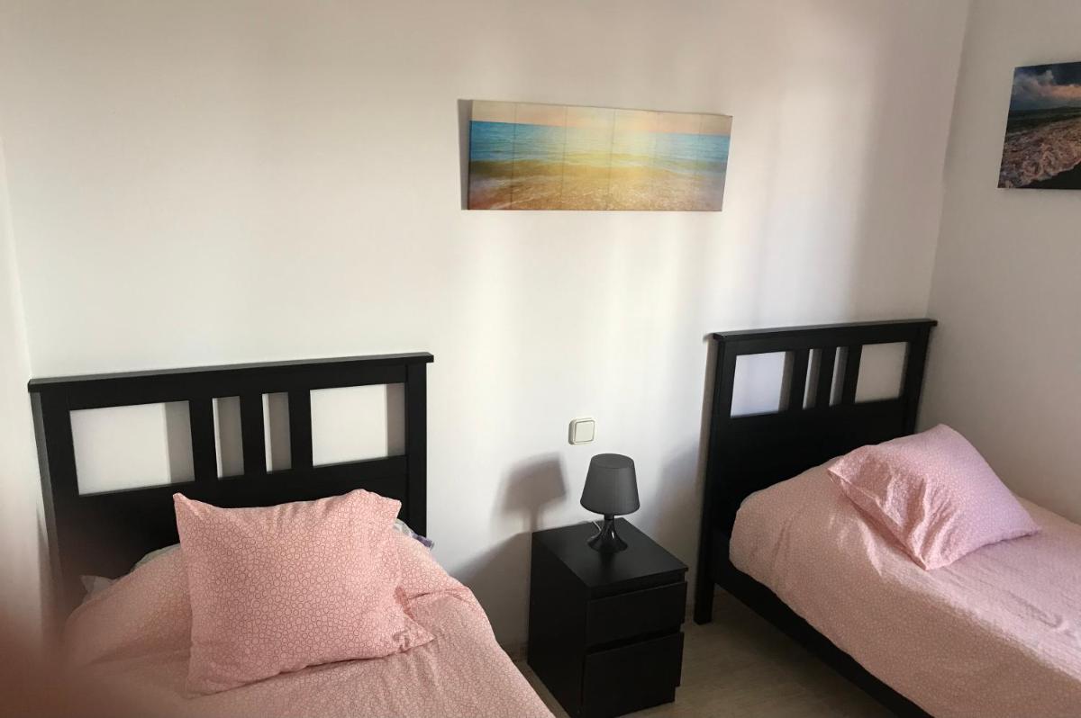 Habitacion doble San Bartolomé - Dos camas - Housity