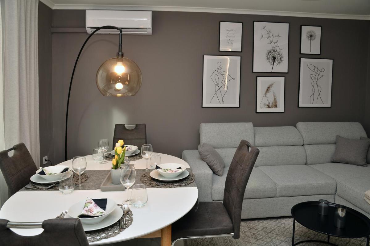 Bence Castle House - Housity