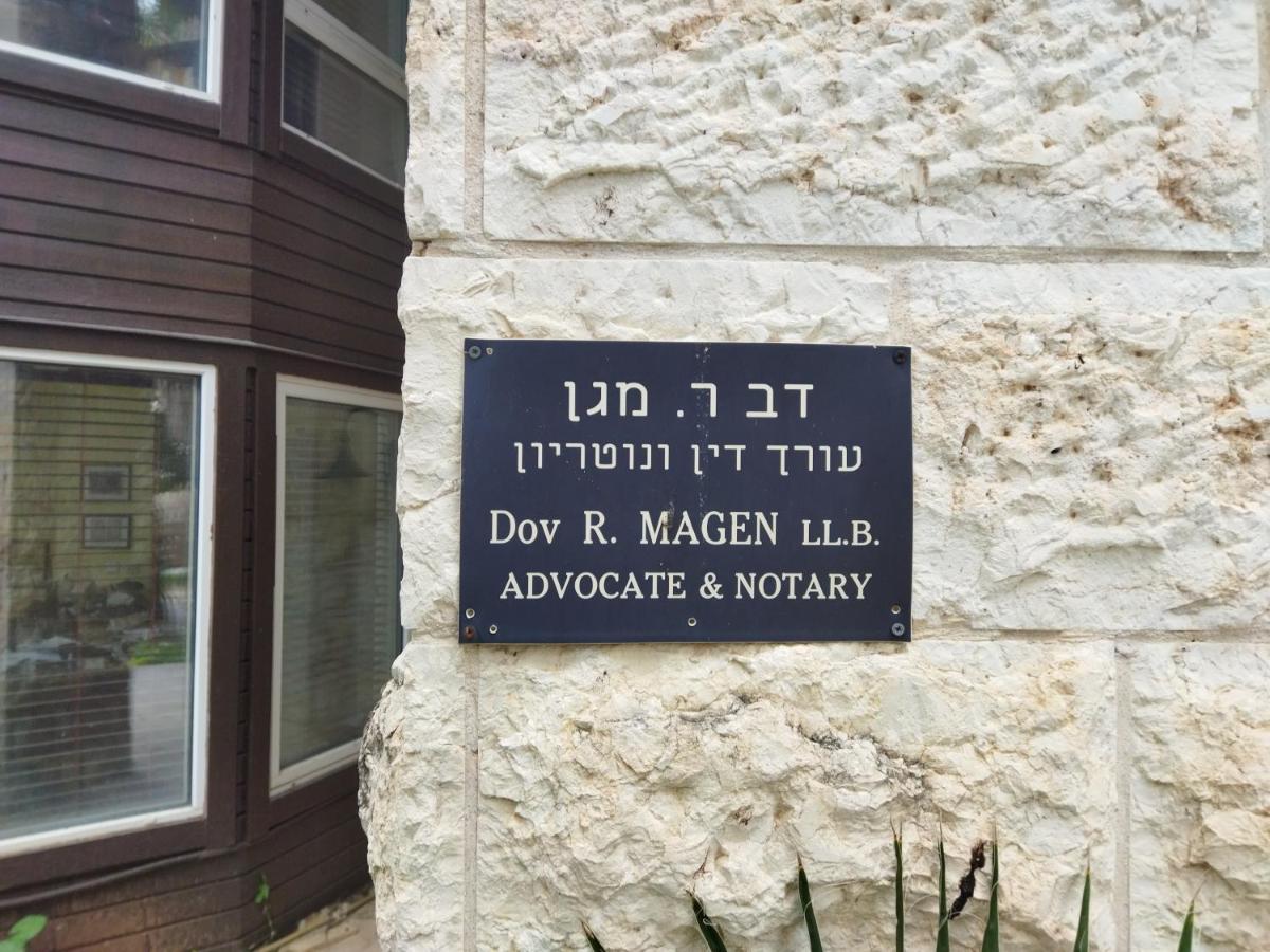 Queen Bereniki - Housity