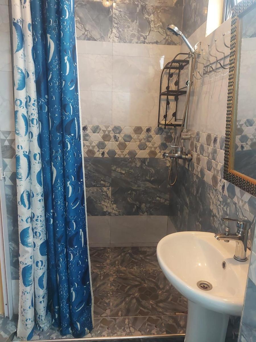 SkylineInn Hotel - Housity