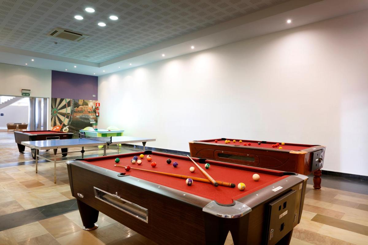 Mesa de billar en Eurostars Las Salinas