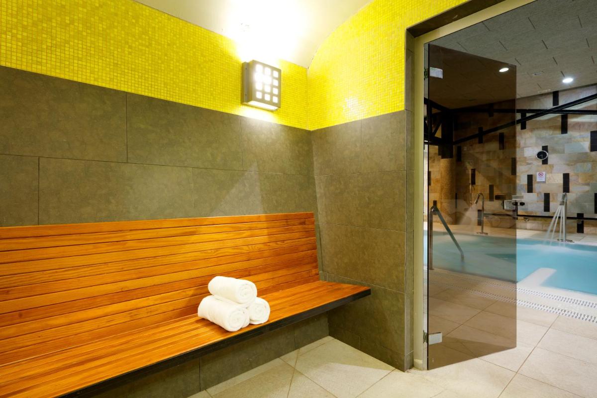Piscina en o cerca de Eurostars Las Salinas