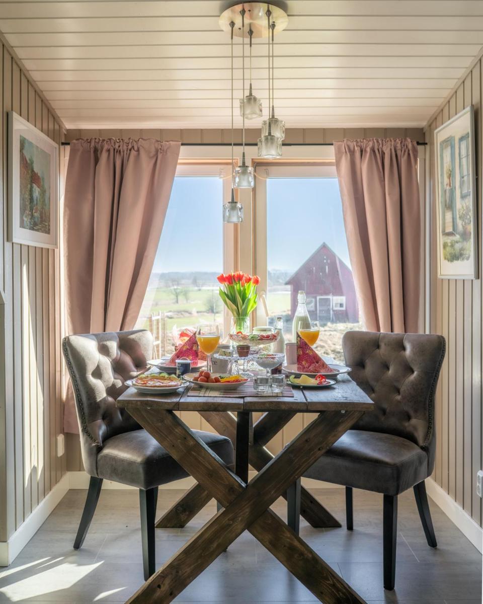 Kinne-Vedum Bed and Breakfast - Housity