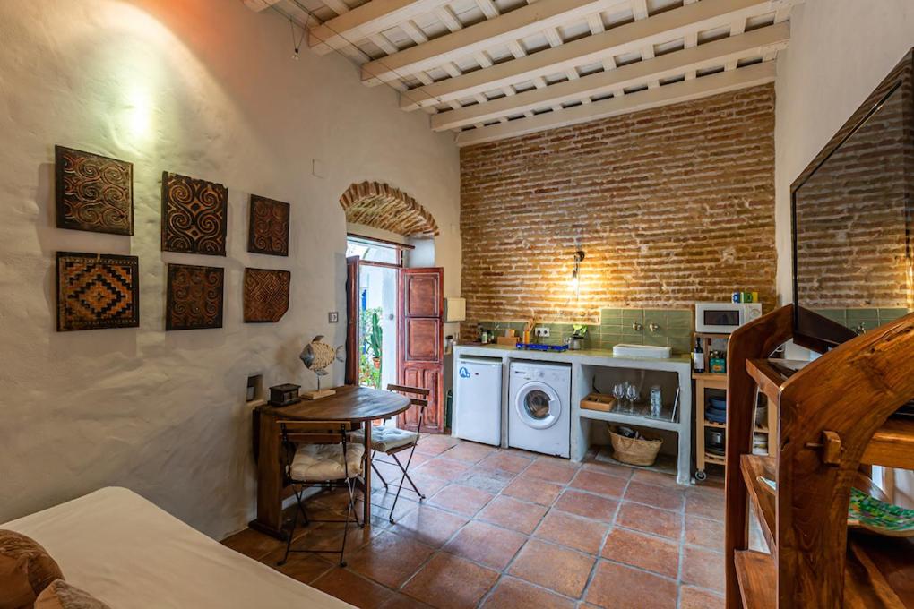 Azogue suites con patio privado - Housity