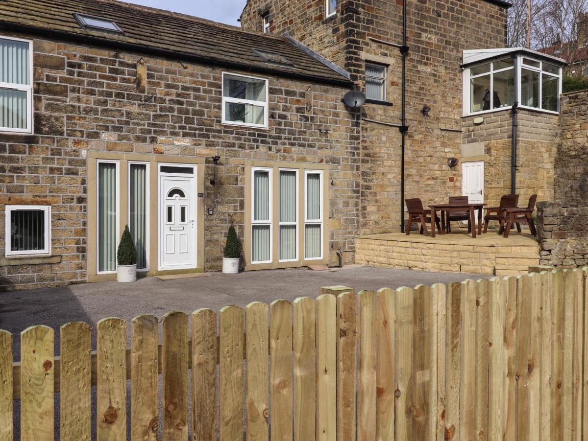 The Coach House - Housity