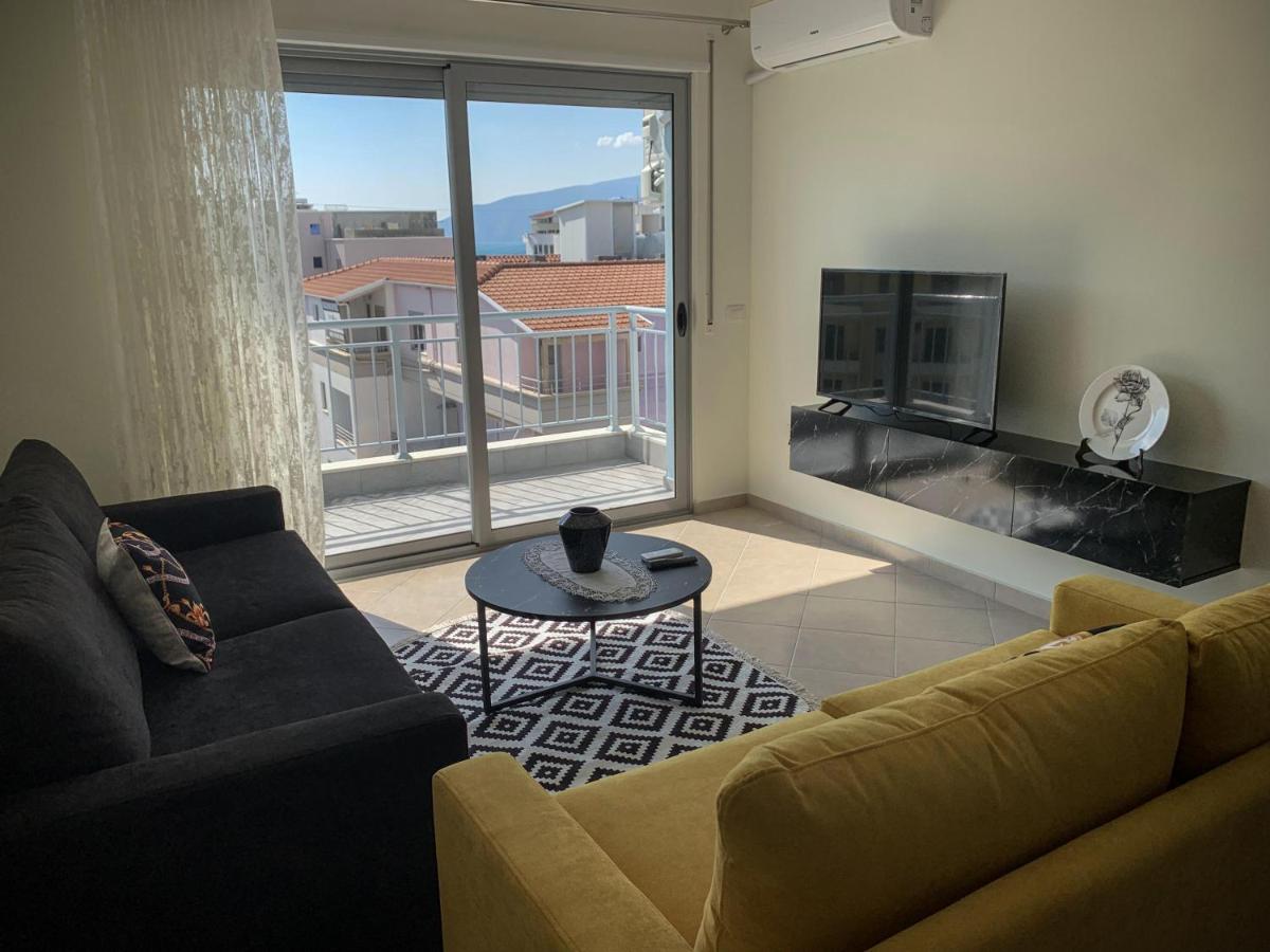 Vlora AR - Spacious modern apartment with a view - Housity