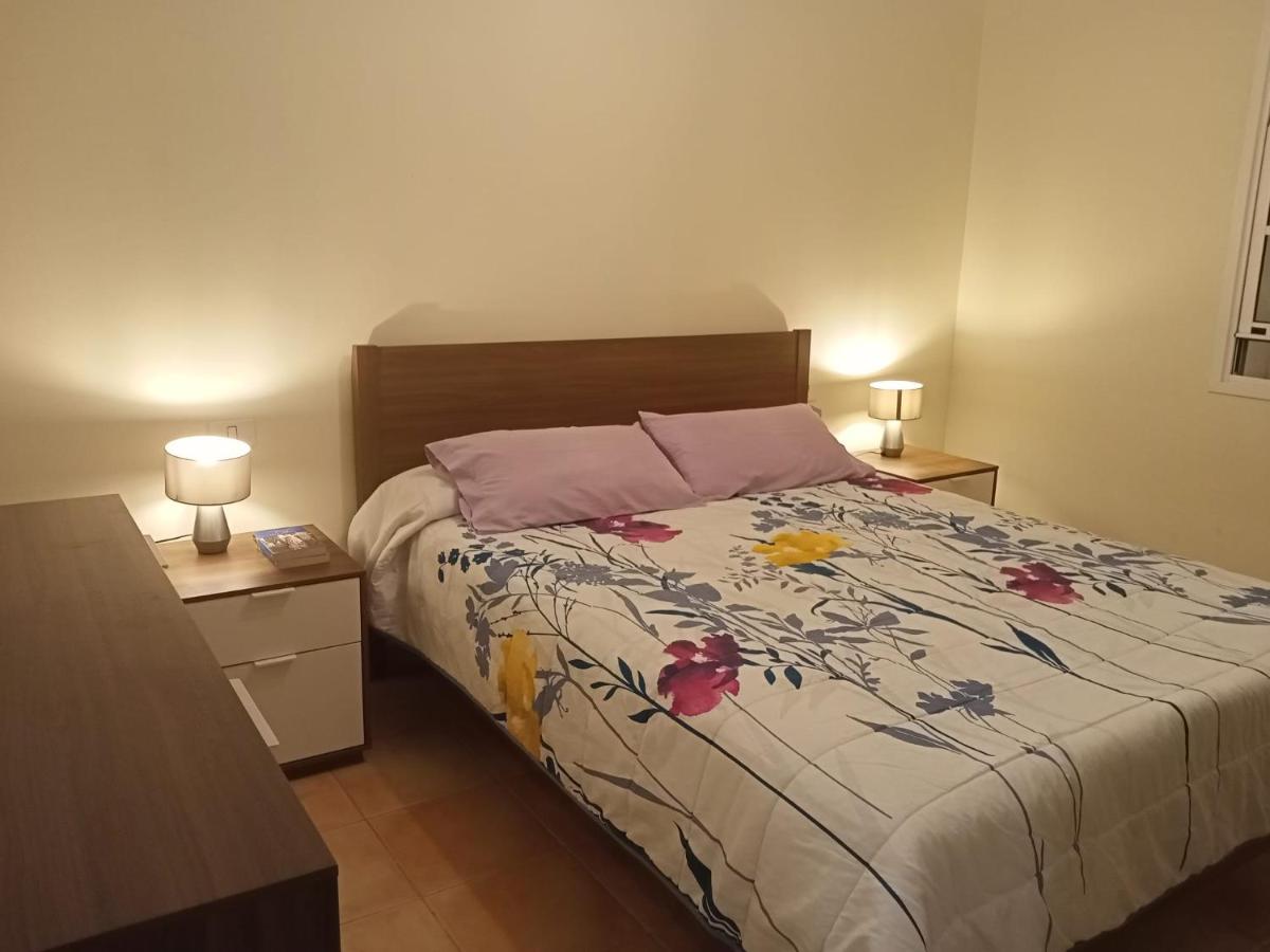 Cheerful 3 bedroom town house with garage - Housity