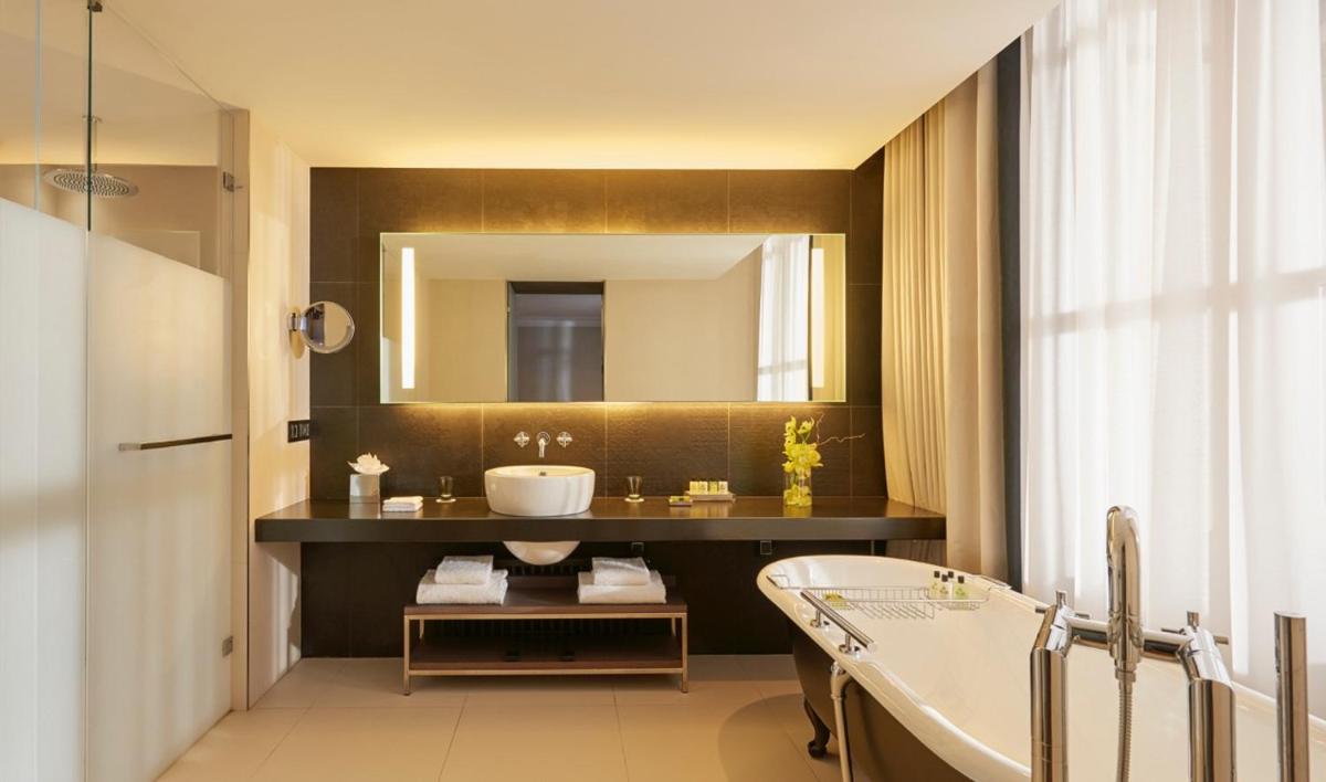 Photo de la galerie de l'établissement InterContinental Marseille - Hotel Dieu by IHG, à Marseille