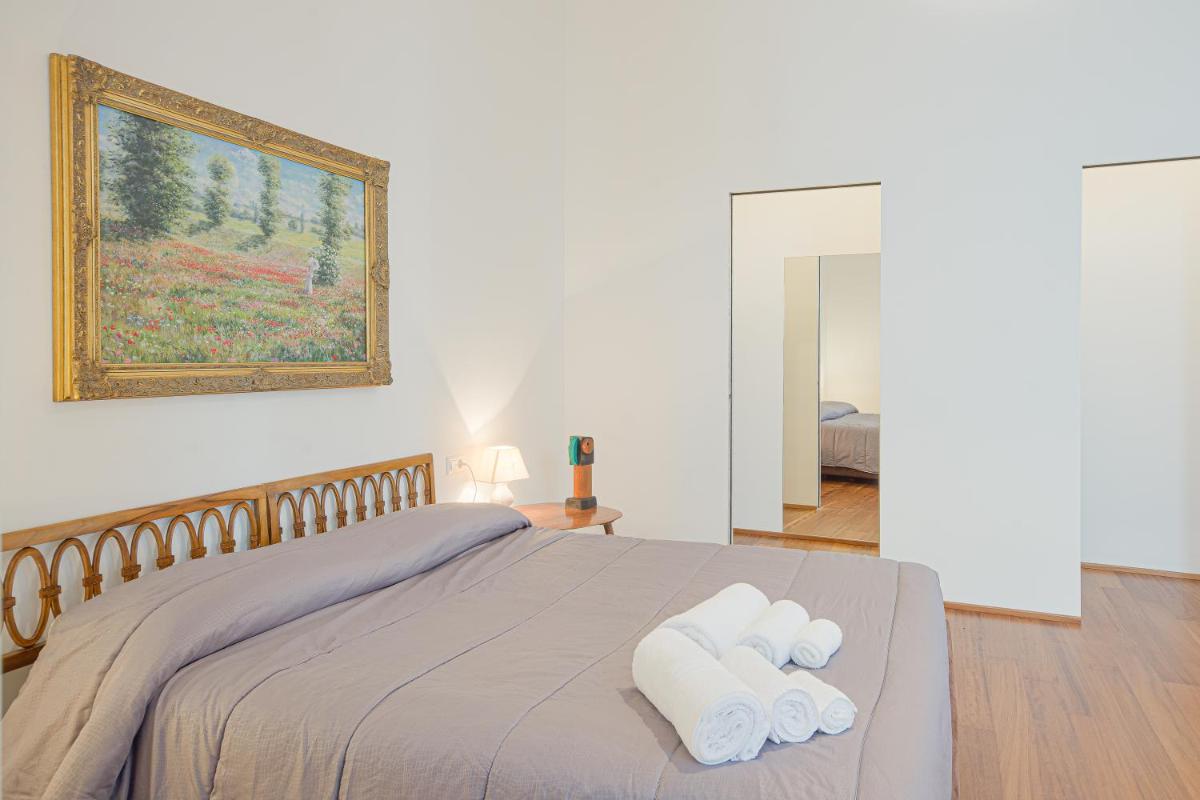 Right House Splendid Harbour View - Housity