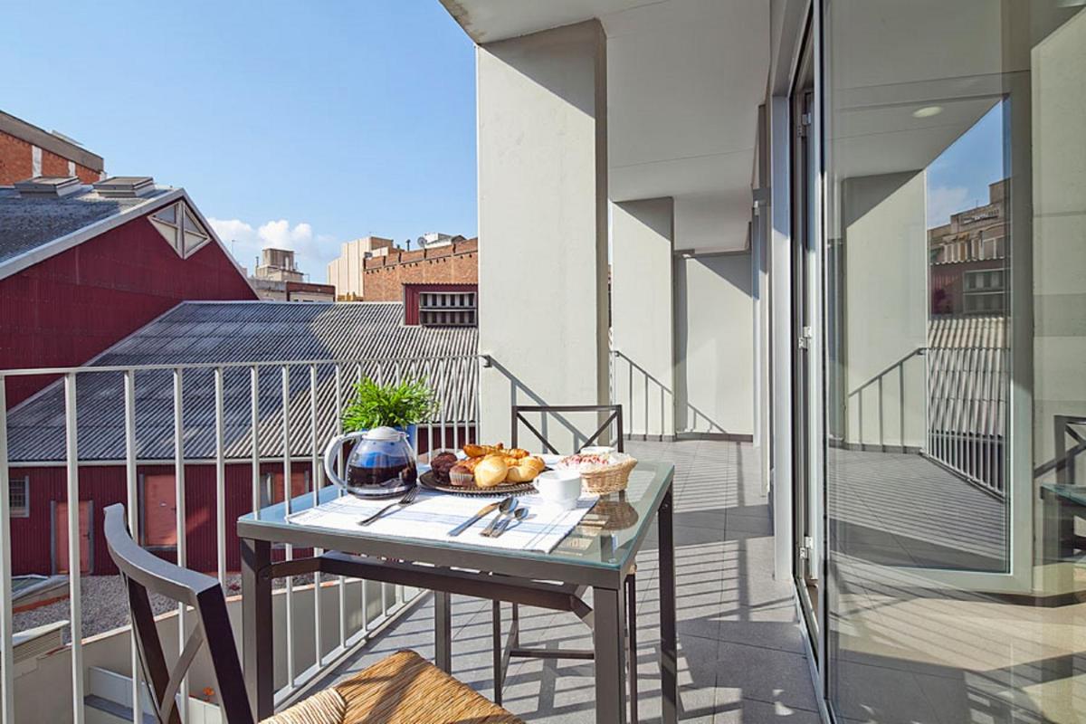 Charmsuites Paralel - Housity