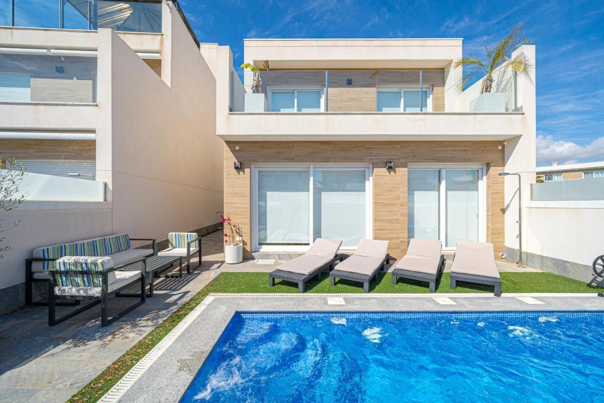 Villa Limo San Pedro del Pinatar - Housity