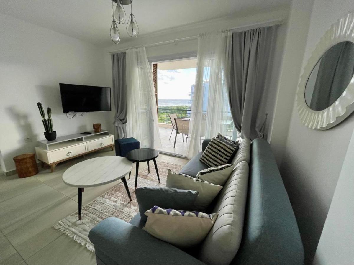 Peaceful Run-a-way Apartment by the Beach - Housity