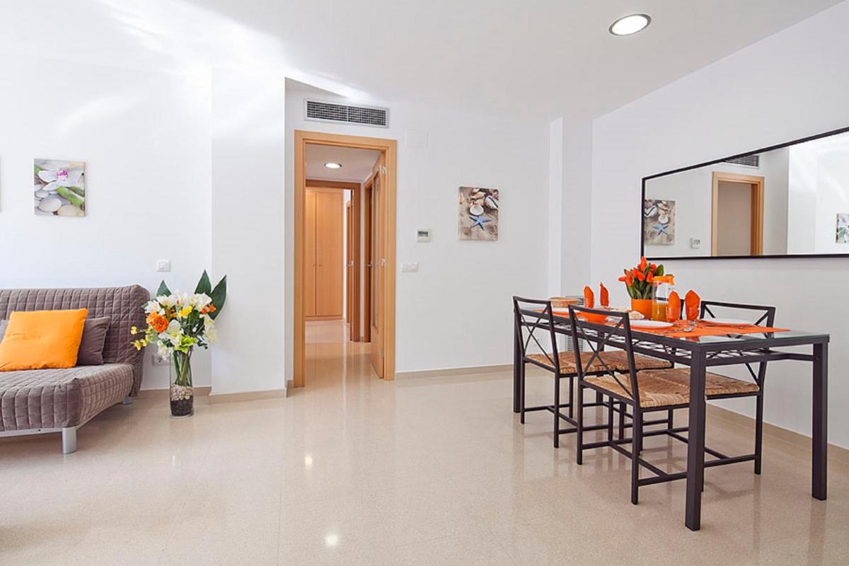 Charmsuites Paralel - Housity
