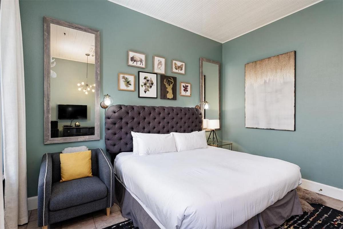 Independence Square Unit 206 - Housity