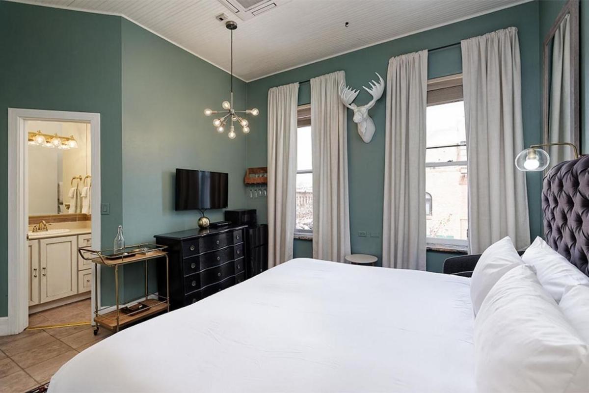Independence Square Unit 206 - Housity
