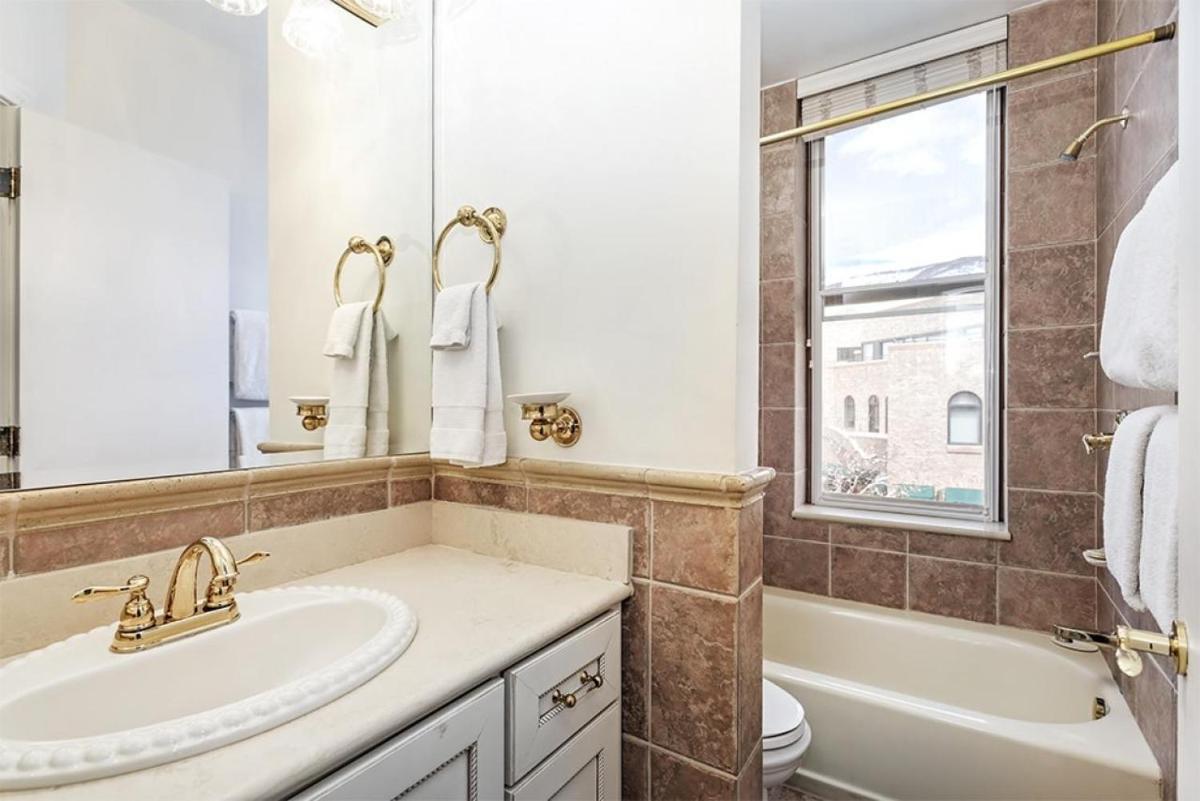 Independence Square Unit 206 - Housity