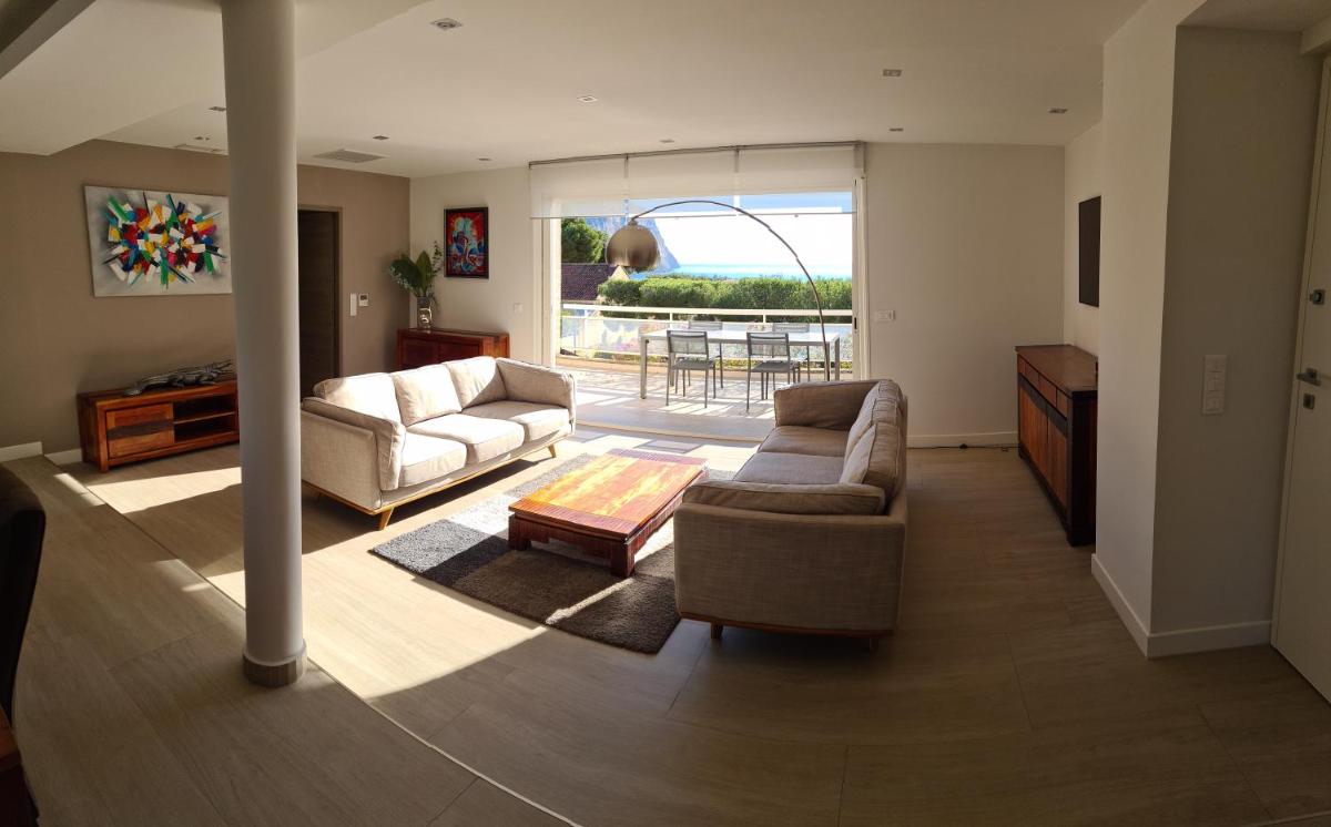 CASSIS Plage & Calanques - Housity