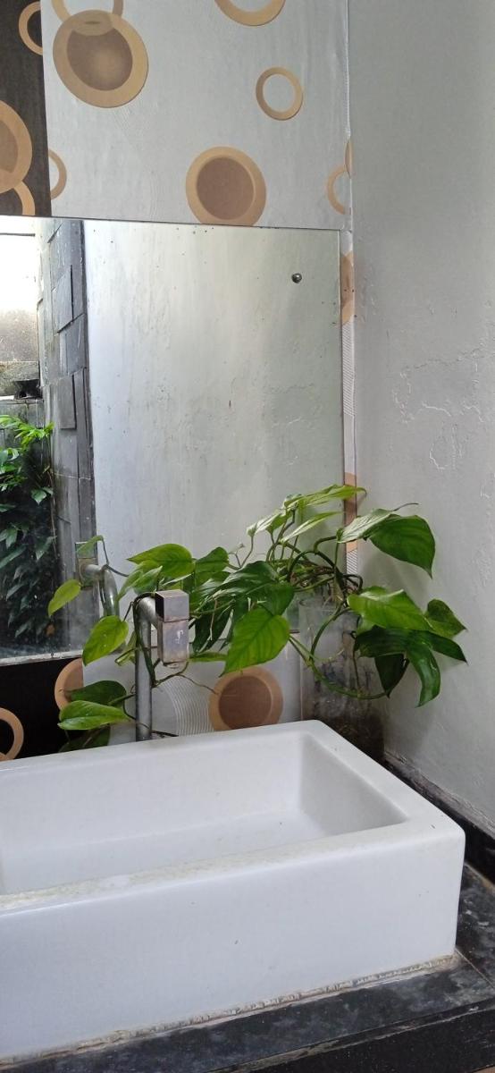 Suburdi Guest House - Housity