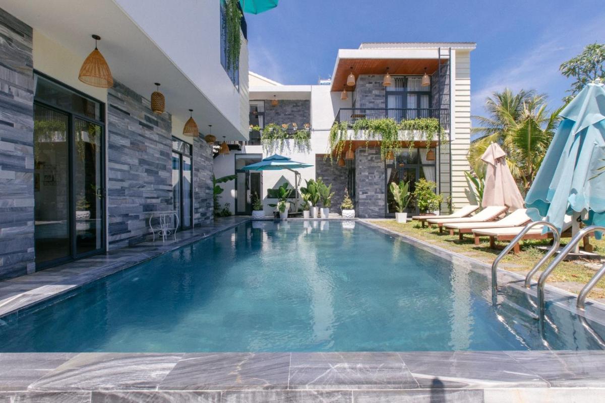 Alina Retreat - Housity