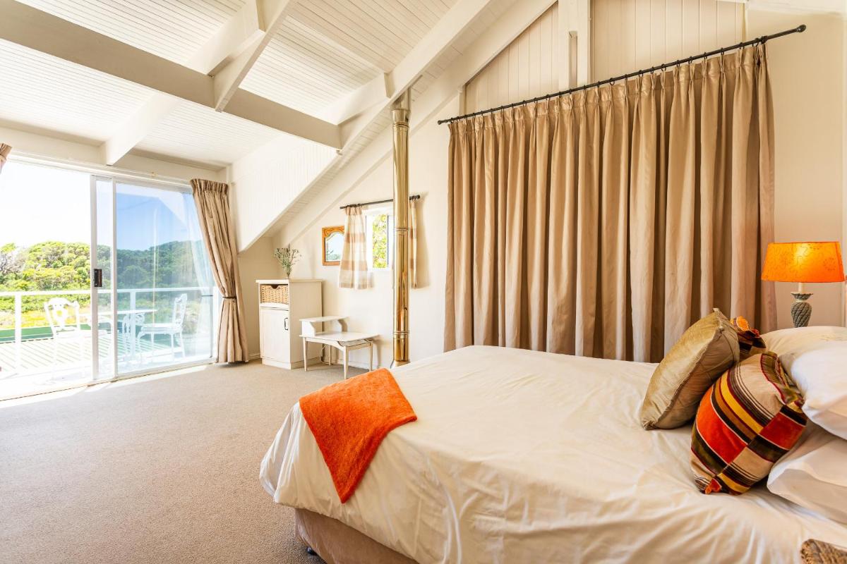 Guinea Fowl House - Housity