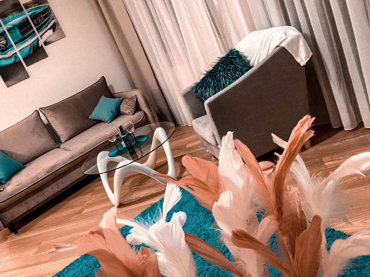 Apartament Solna 80 - Centrum Miasta z podziemnym garażem - Housity