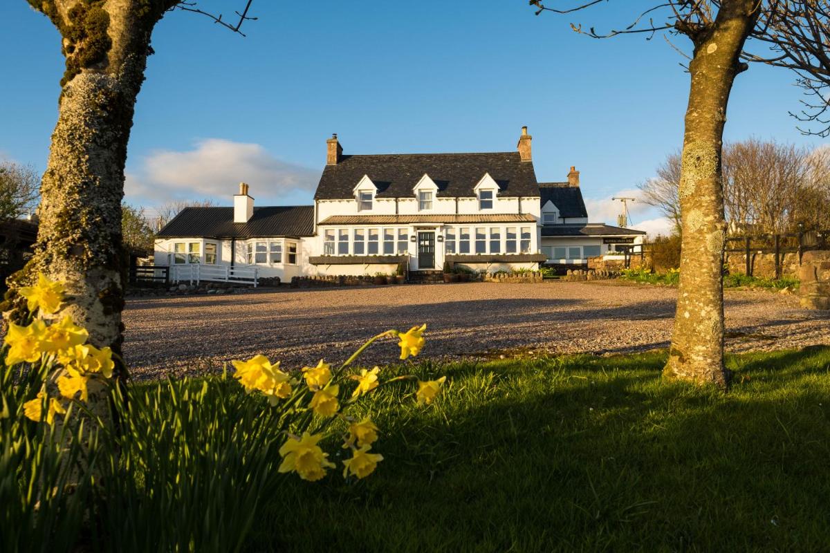 Summer Isles Hotel - Housity
