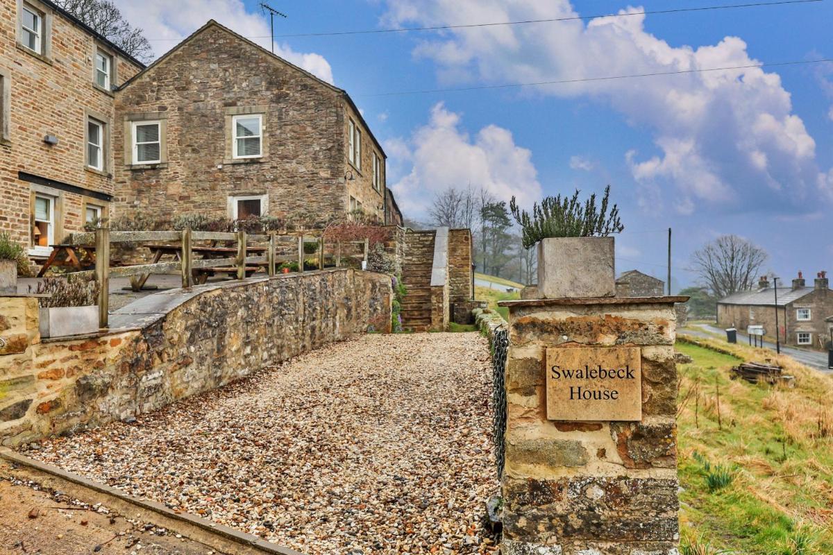 Finest Retreats - Swalebeck House - Housity