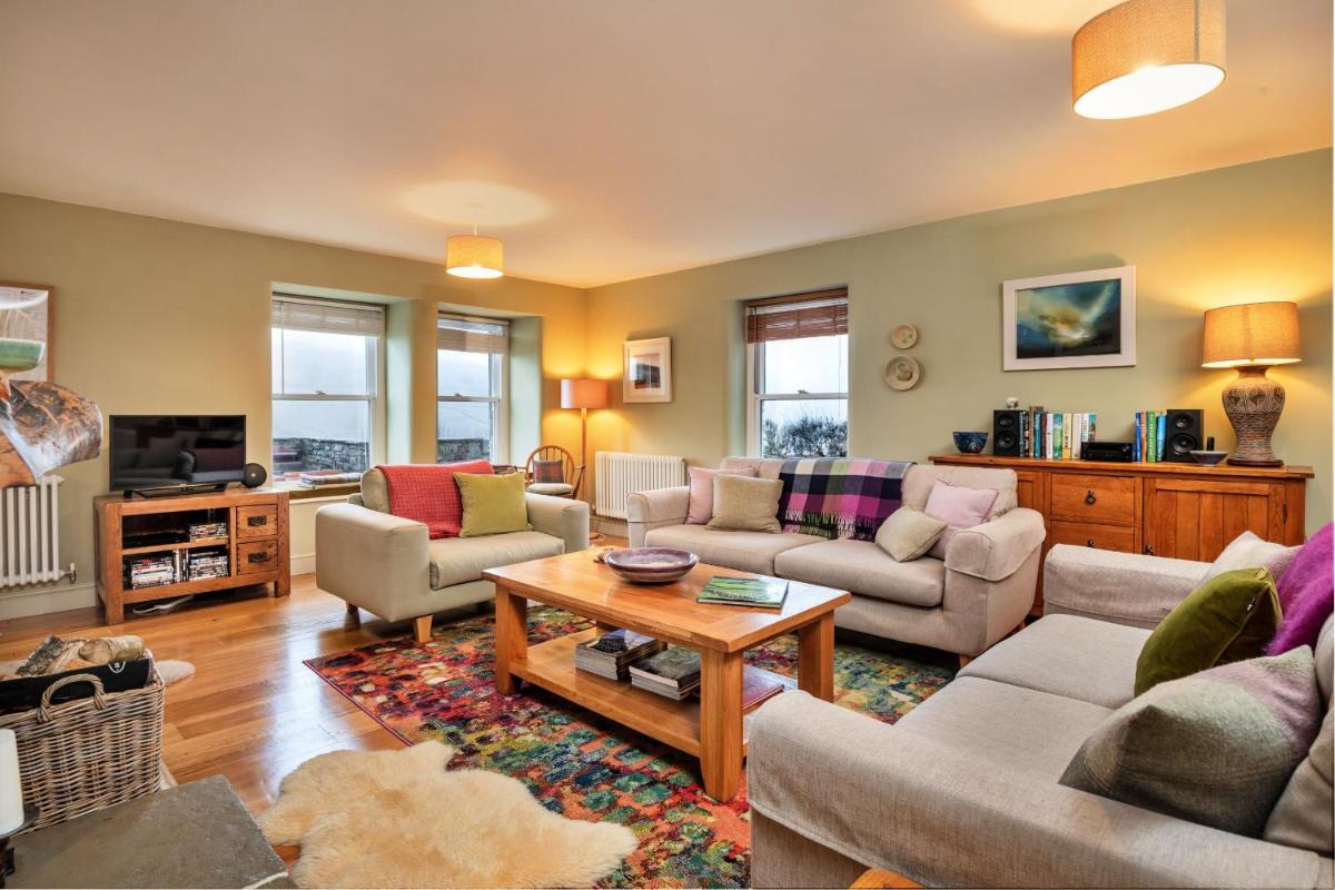 Finest Retreats - Swalebeck House - Housity