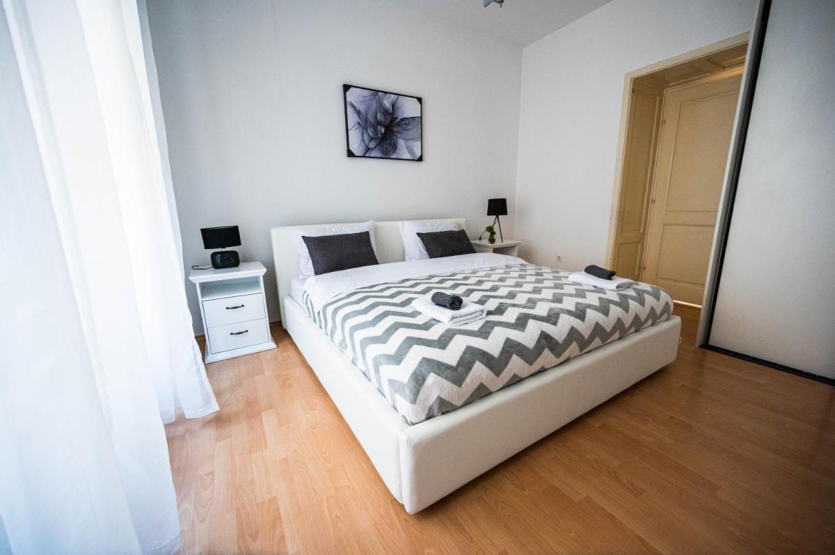 Bright and Modern 1BDR Apartment in the Center - Housity