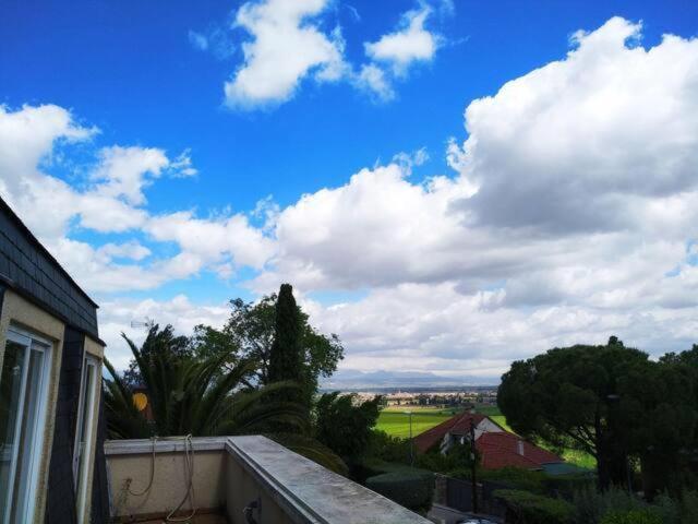 Mountain View Villa with Swimming Pool in Algete - Housity