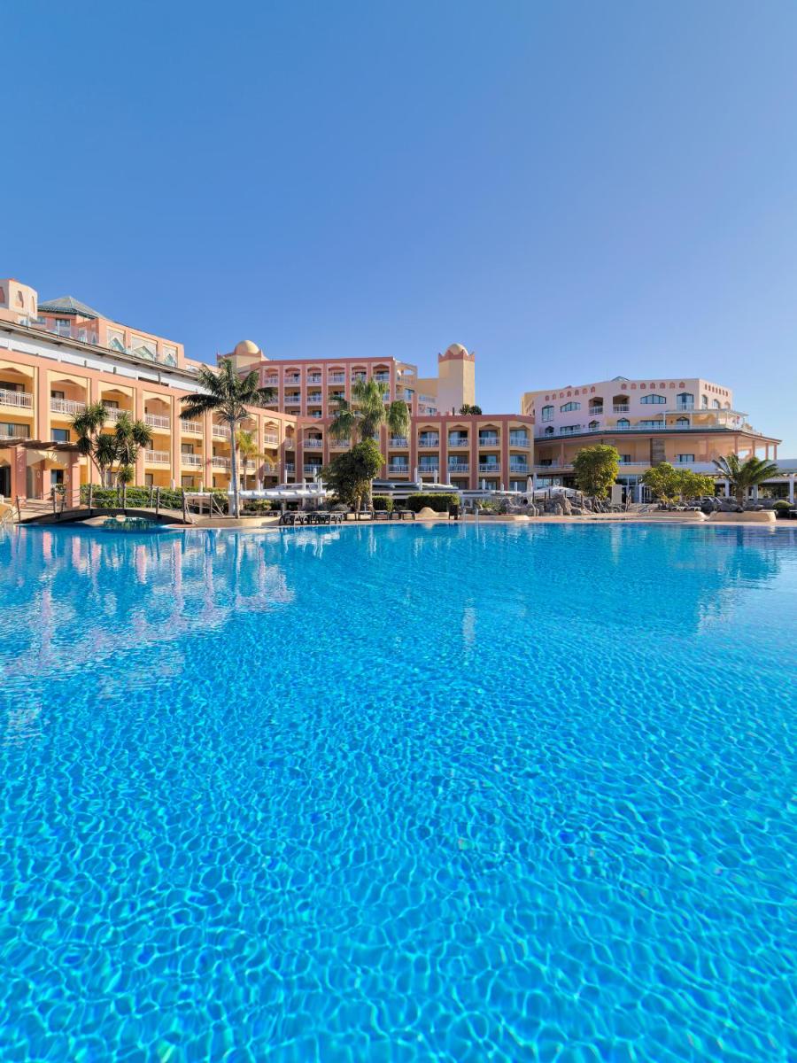 Piscina en o cerca de H10 Playa Esmeralda - Adults Only