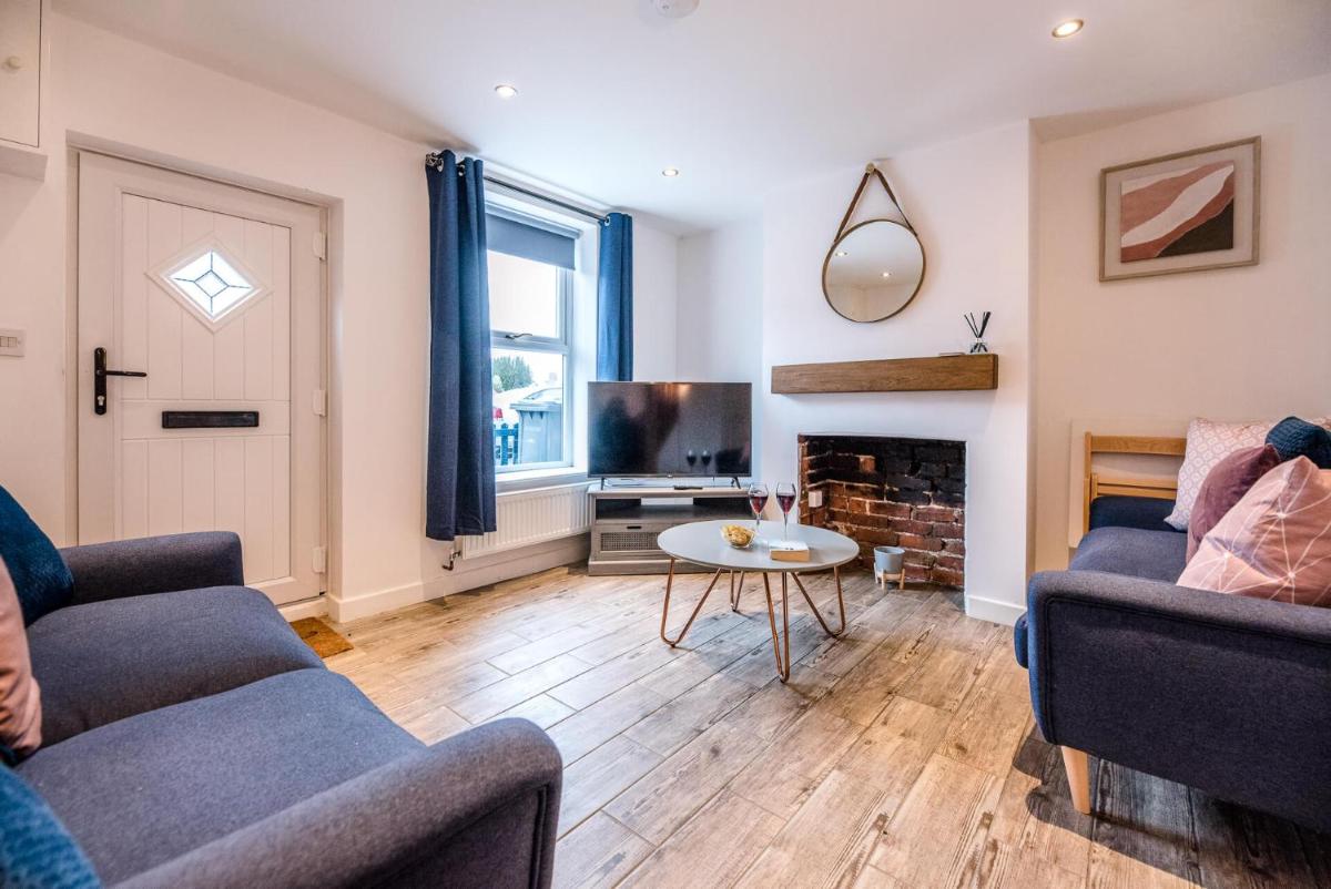 Lily Cottage, Leiston - Housity