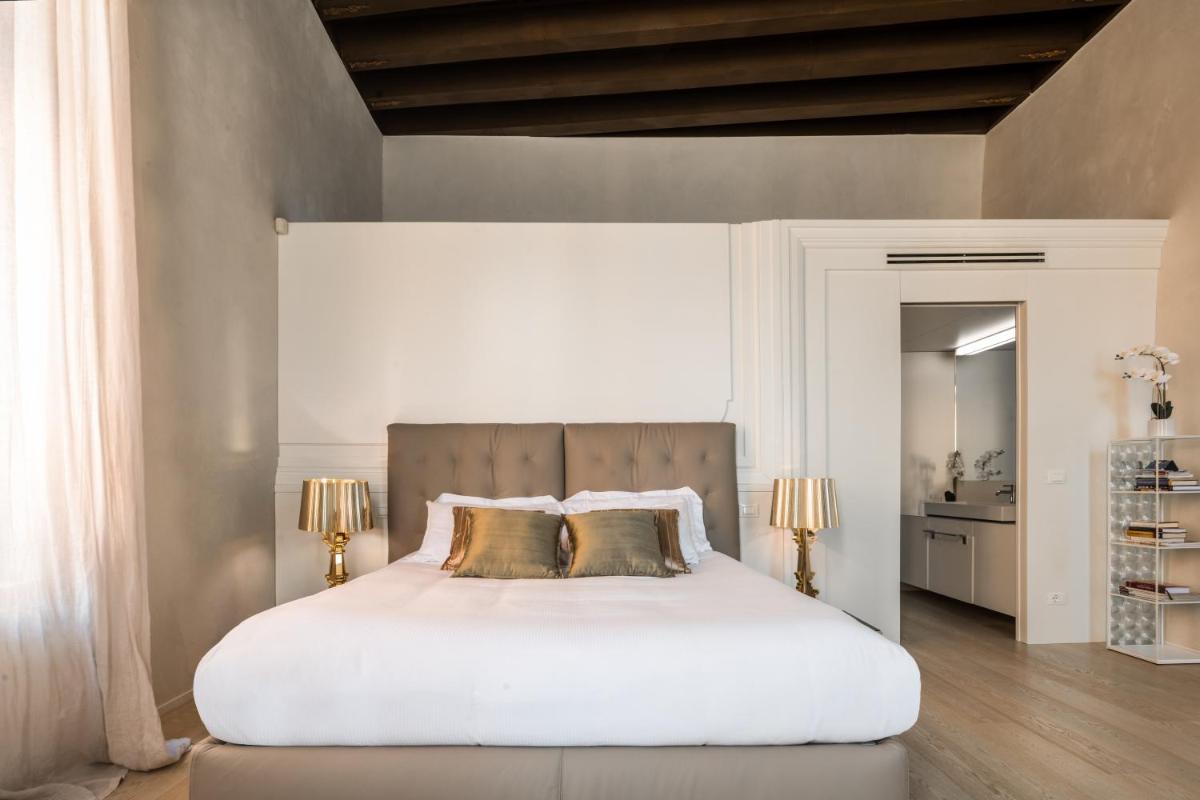Palazzo Soranzo Noble Floor R&R - Housity