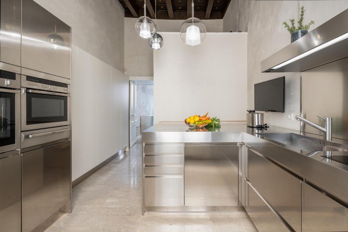 Palazzo Soranzo Noble Floor R&R - Housity