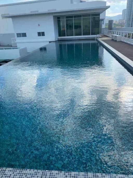 MARITIME SUITE DUPLEX PENANG- PEMANDANGAN LAUT - Hizvo