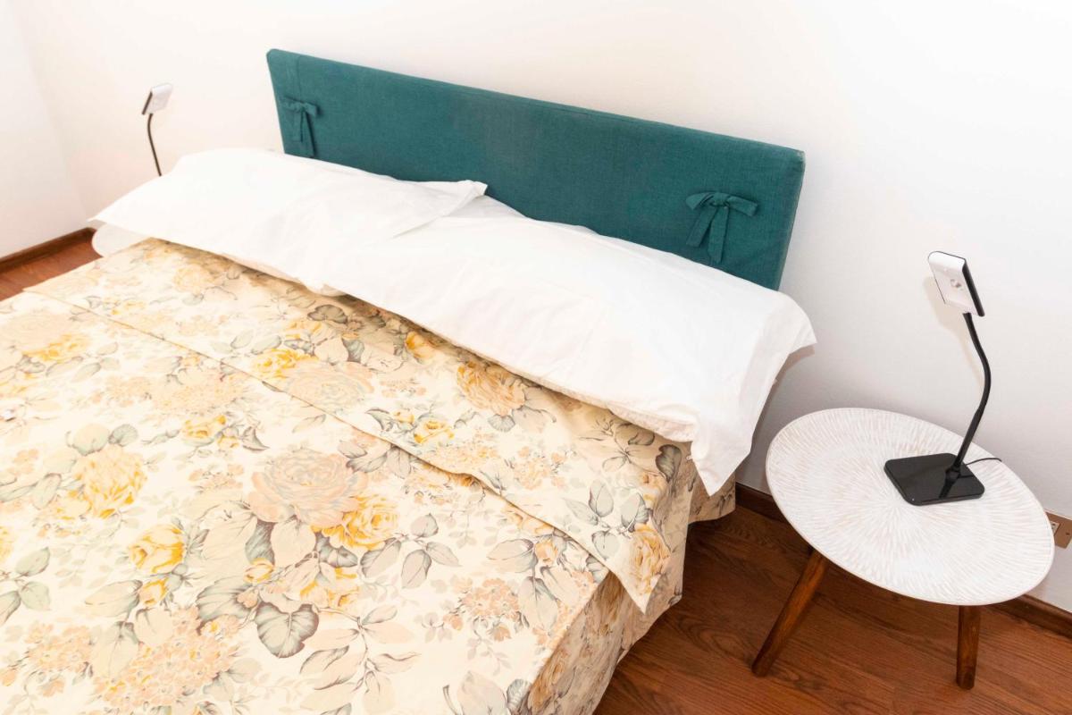 Torino Precollina Balcony Flat - Housity