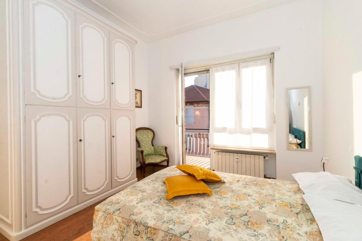 Torino Precollina Balcony Flat - Housity